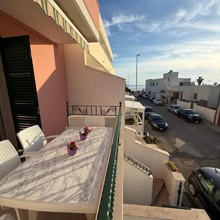 Dony Vicino Alle Spiagge E A 30m Dal Passeggio Serale Holiday home Torre San Giovanni Ugento