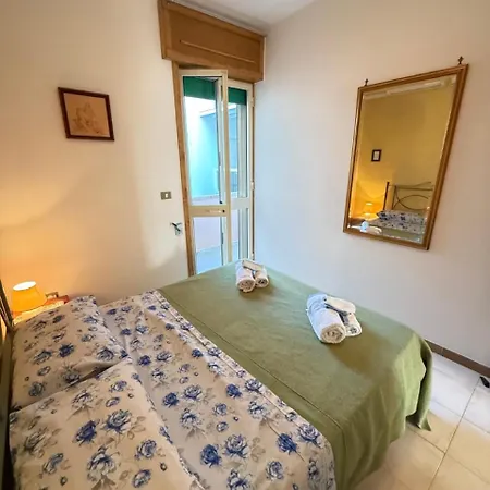 Dony Vicino Alle Spiagge E A 30m Dal Passeggio Serale *