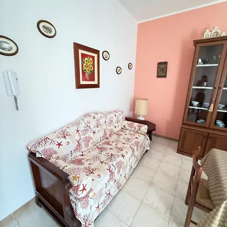 Dony Vicino Alle Spiagge E A 30m Dal Passeggio Serale Holiday home